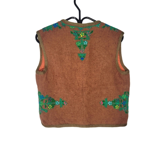 Vintage brown wool vest with embroidery - Picture 7 of 16